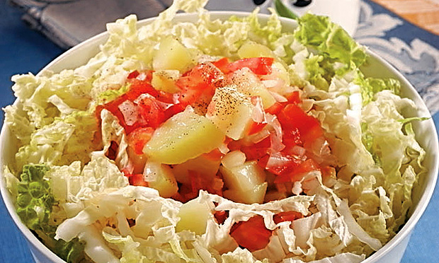 receita-salada-acelga-tomate.jpg?quality=90&strip=info&w=620&h=372&crop=1
